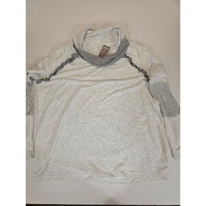 NWT‎ Cato Active Womens Gray and White Cowl Neck Long Sleeve Top Plus Size 18/20